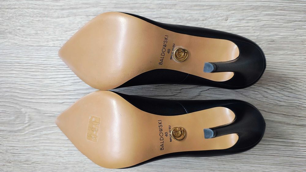 Szpilki Baldowski rozmiar 40