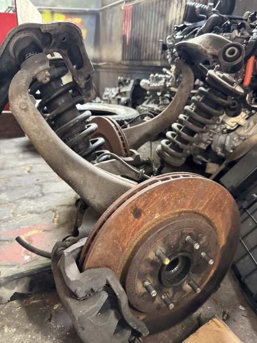 Підвіска комплект пружини Nissan Pathfinder R51 Navara D40