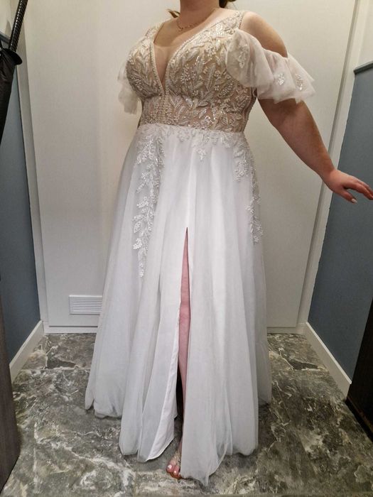 Suknia ślubna plus size