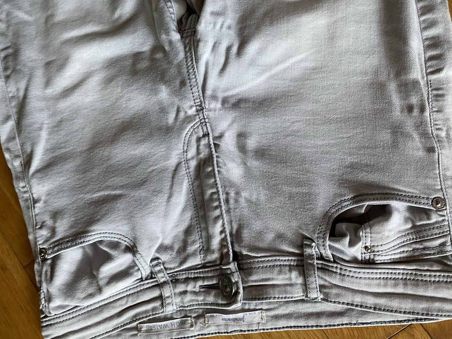 Spodnie jeansowe stradivarius damskie rozm M/L