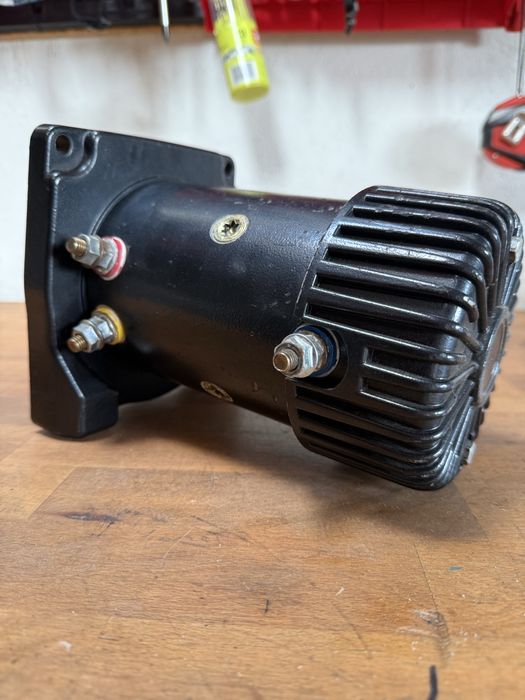 Silnik do wyciągarki Escape EVO EWX12000 LBS (5443 kg) 12V Offroad / 4x4