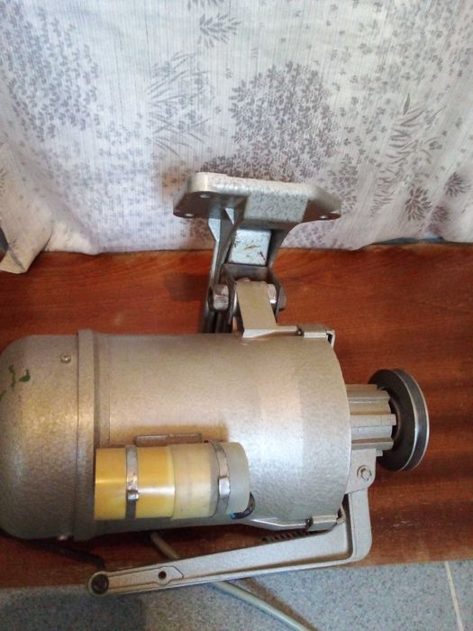 Электропривод со сцеплением от швейной промышленной машинки 1022М