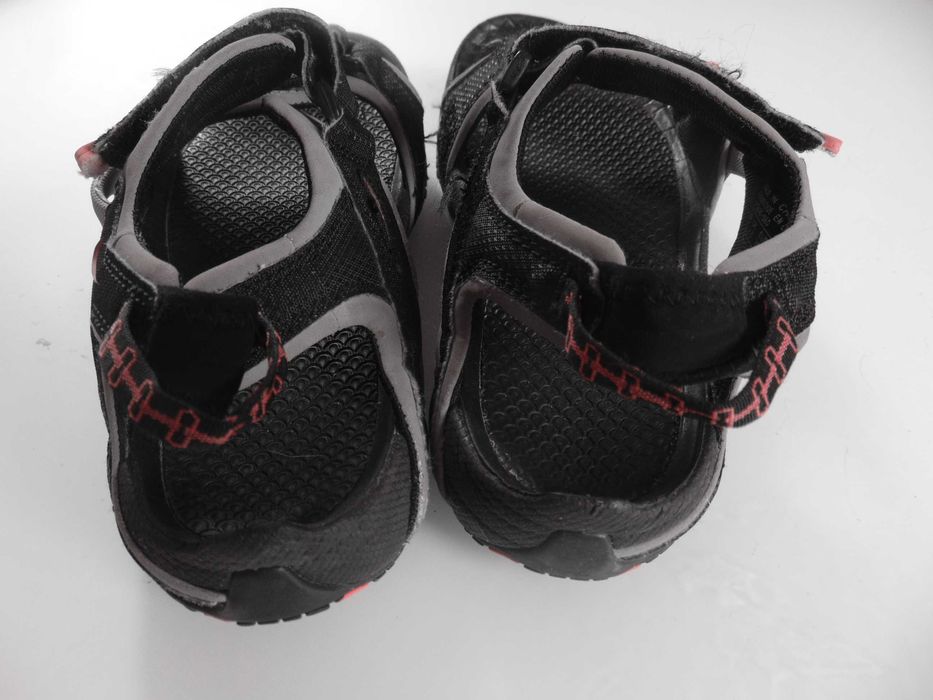 nike ACG roz uk2,5 eur 35,5 swietne