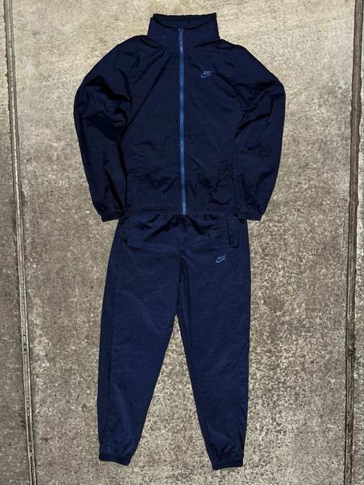 Нейлоновий костюм Nike