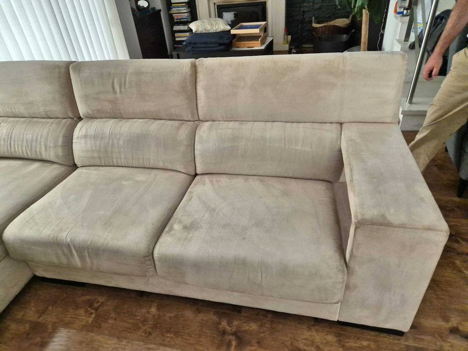Sofá 4 lugares com chaise longue