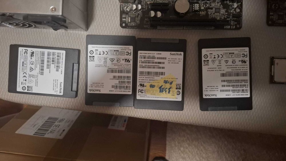 Conjunto de Peças de Computador