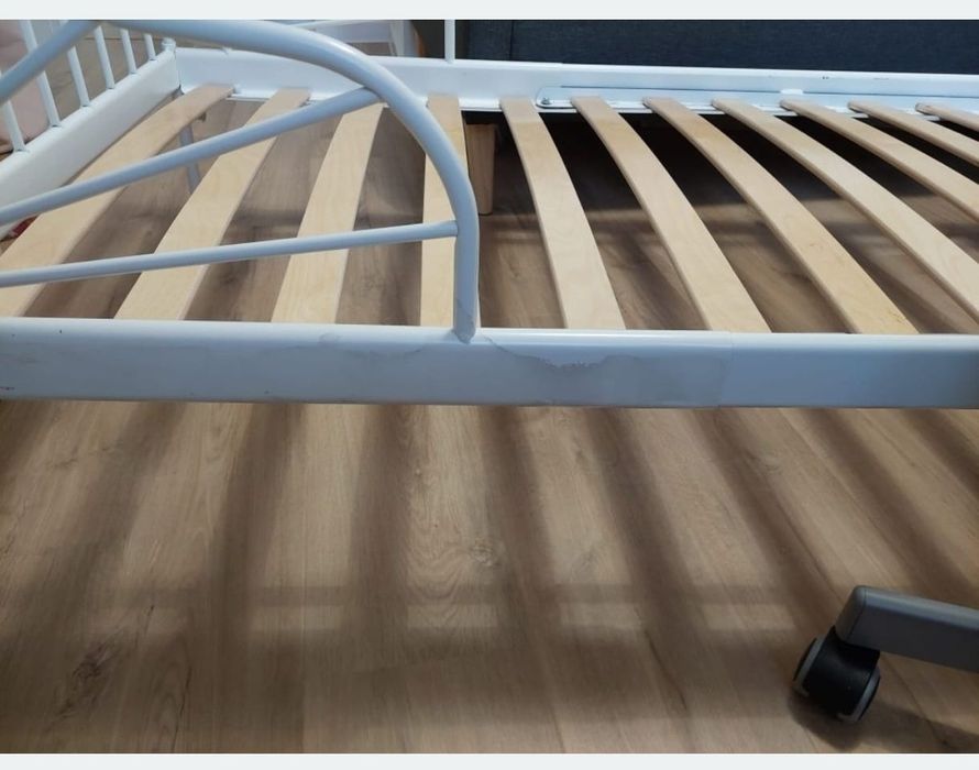 Łóżko  dziecięce  Ikea Minnen białe z materacami 200x80