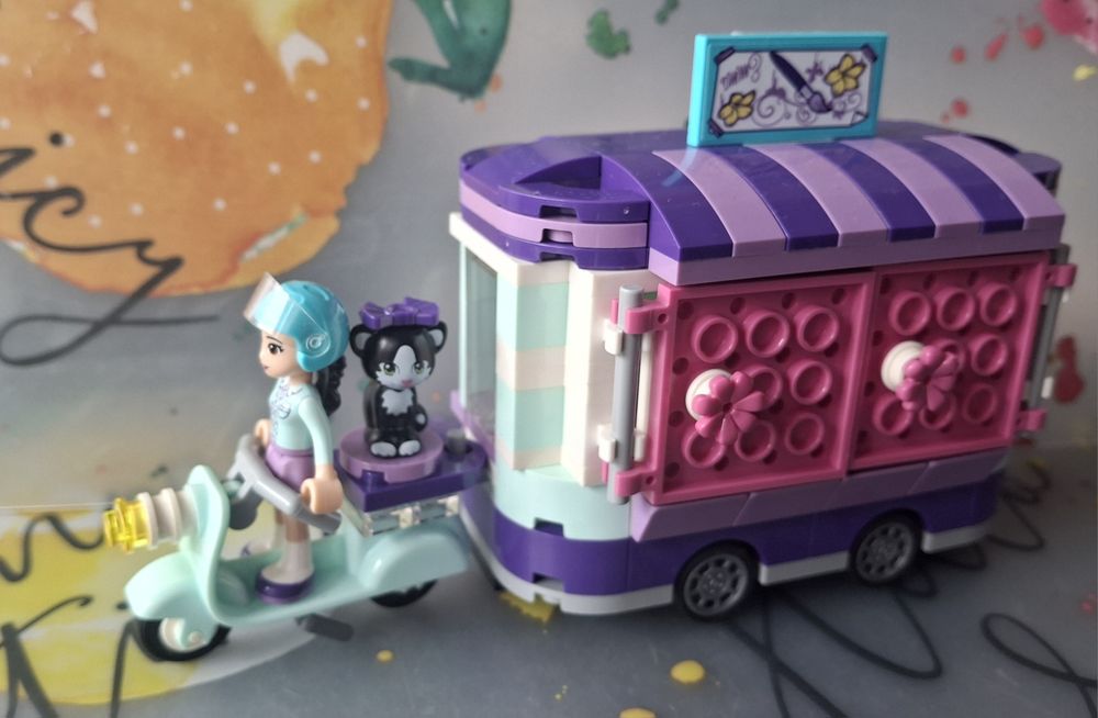 Klocki lego friends 41332 stoisko z rysunkami Emmy