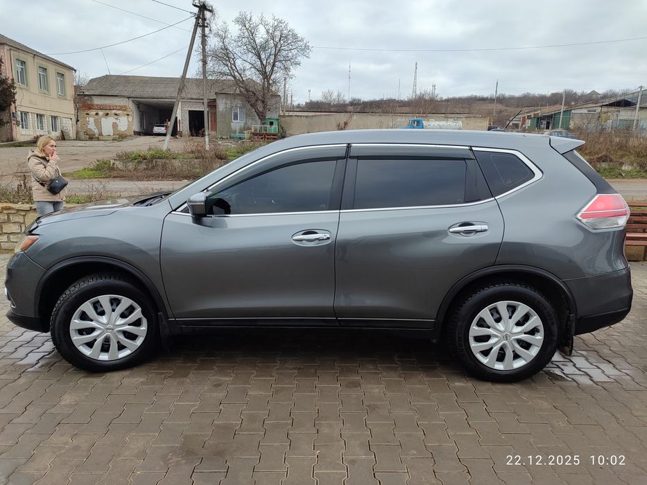 Автомобіль Nissan rogue