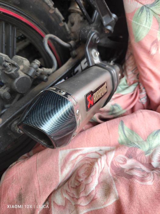 Продам трубу Akrapovic Б/У состояние 9/10