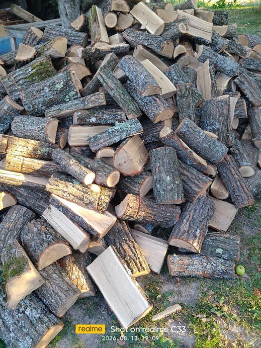Дрова береза дуб рубані 25-35см  зложені
