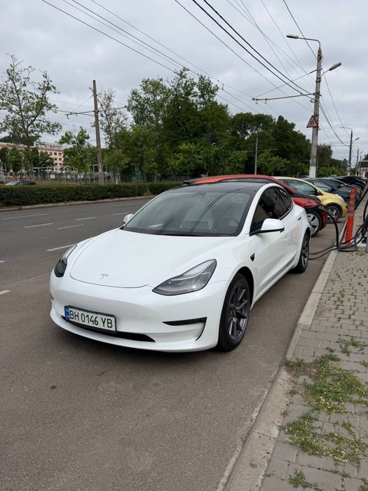 Аренда прокат Tesla model 3 2022