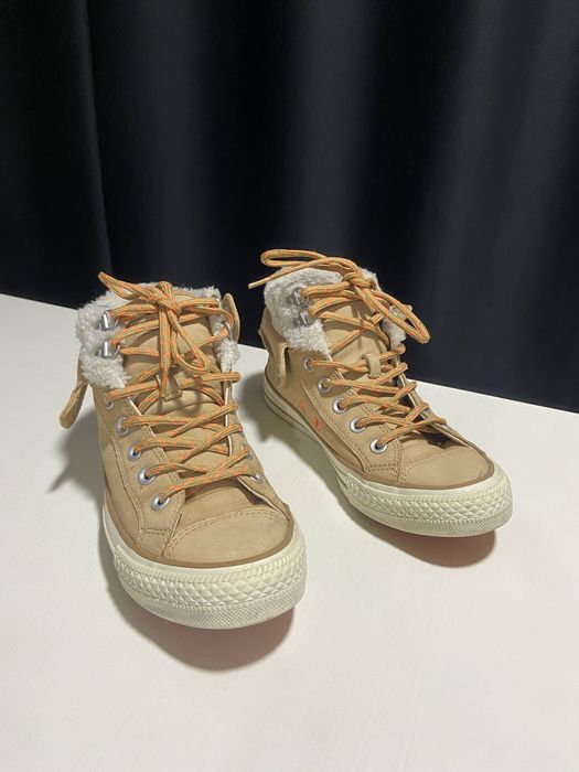 Sapatilha bota marca Converse All Stat modelo exclusivo