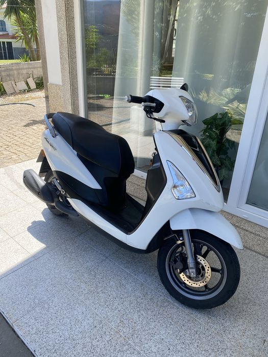 scooter yamaha 125cc D’ eleight