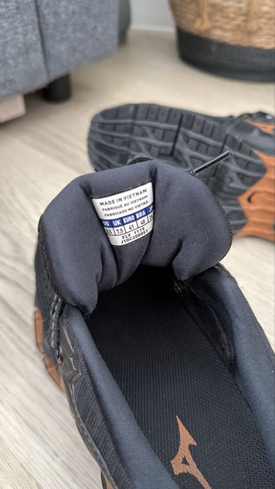Tênis Mizuno Wave Prophecy 9 – Tam. 41 EU | Estado Impecável