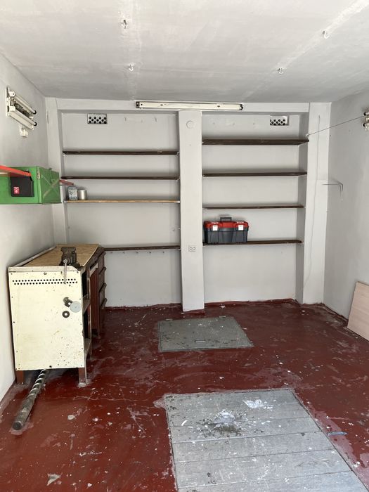 Продам гараж , Ірпінь біля залізничного переізду, в кооперативі