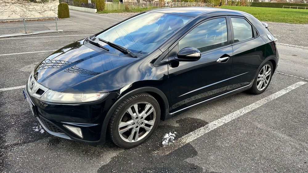 Honda Civic 2009р. автомат. Не робот! 5D 1.8 , газ бенз  227тис км.