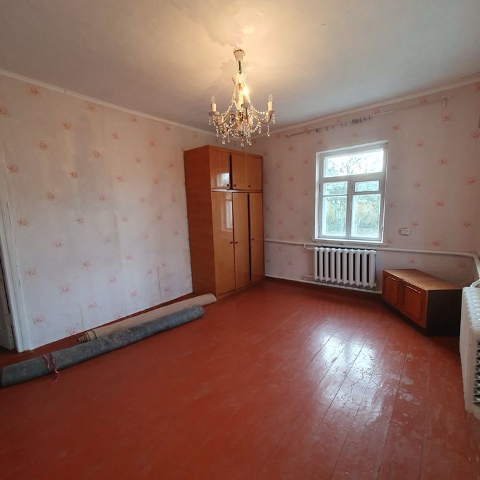 Продаж будинку . М.Тараща