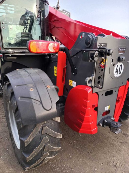 Ładowarka teleskopowa Massey Ferguson 7038 rok 2020 bdb stan