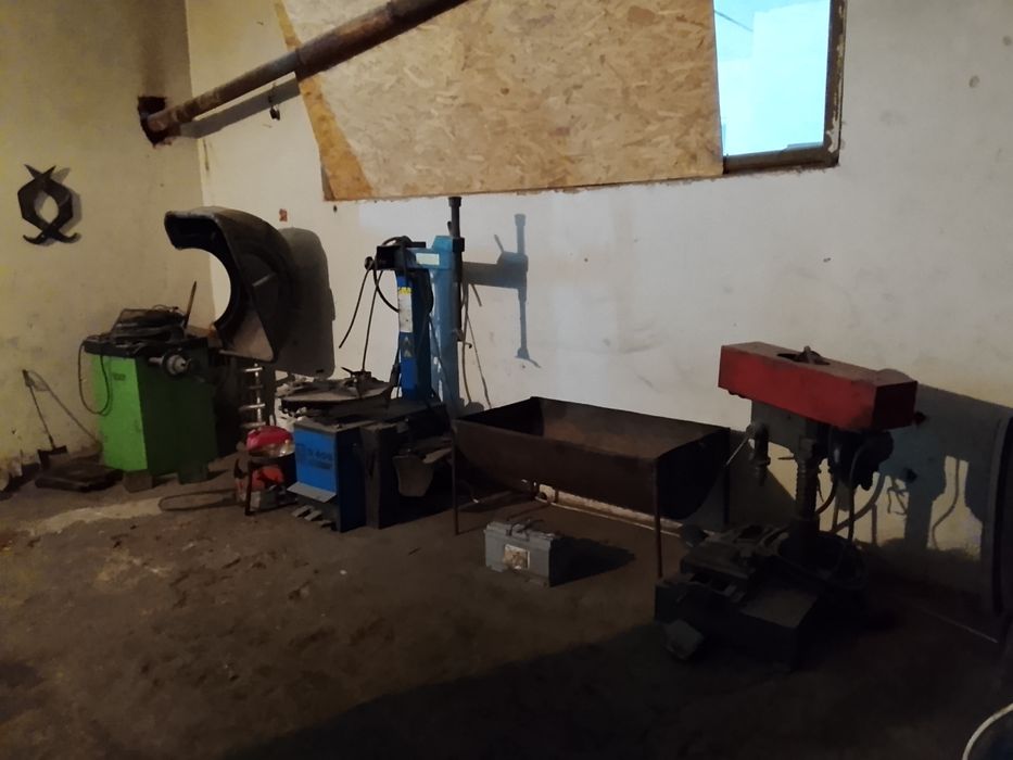 Шиномонтажне обладнання