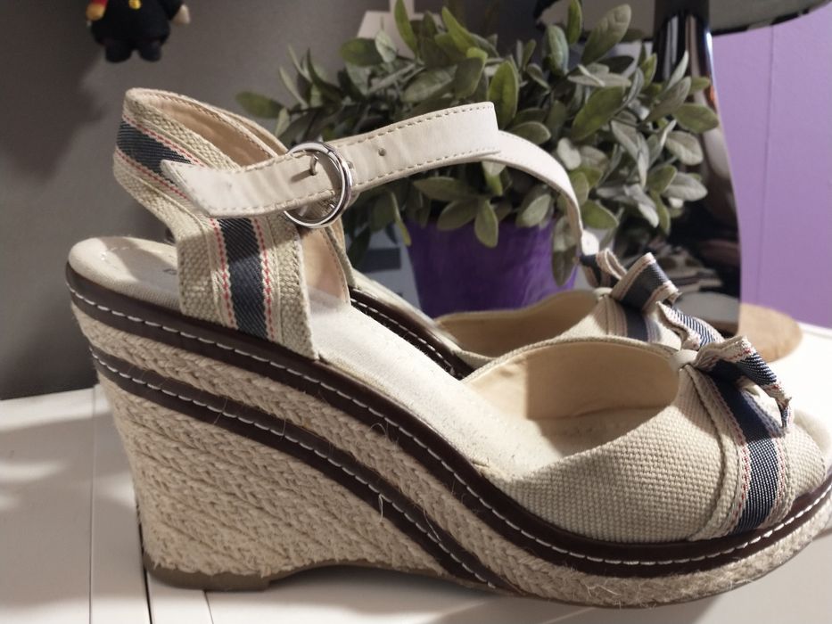 Sandały na platformie Graceland rozm 41