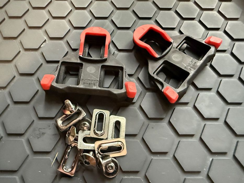 Bloki shimano spd-sl sm-sh10 czerwone nieużywane szosowe road