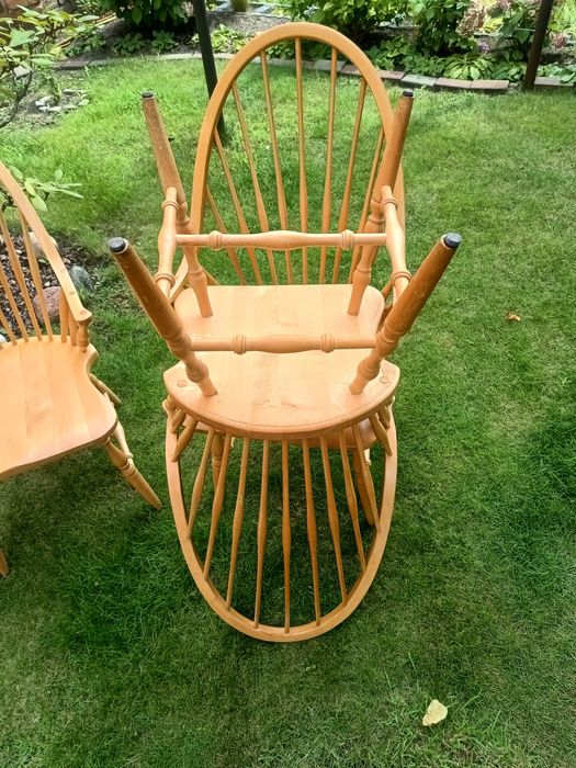 Drewniane krzesła windsor Megan