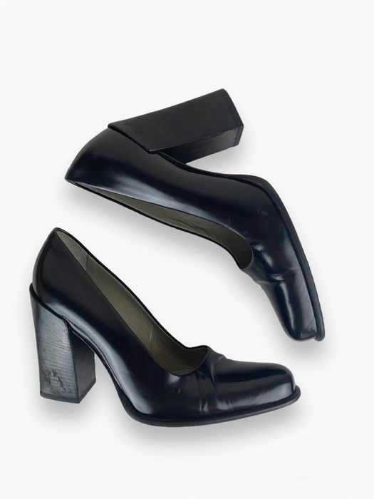 Жіночі туфлі Prada