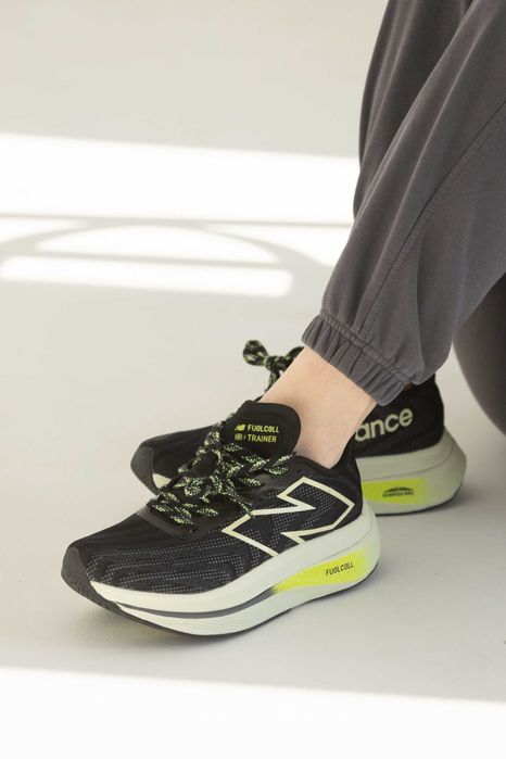 Кросівки New Balance FuelCell SuperComp Trainer v2 premium