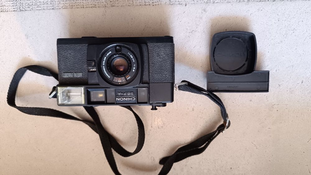 Máquina fotográfica antiga Chinon