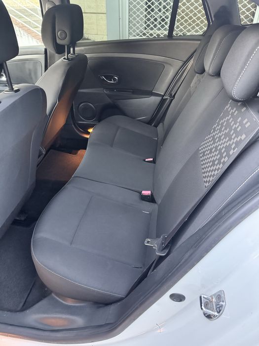 R.megane 2012 ano 1.5 dci aceito retoma