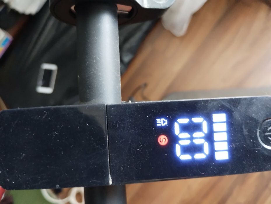 Продам электросамокат Kugoo m365 Pro или на запчасти