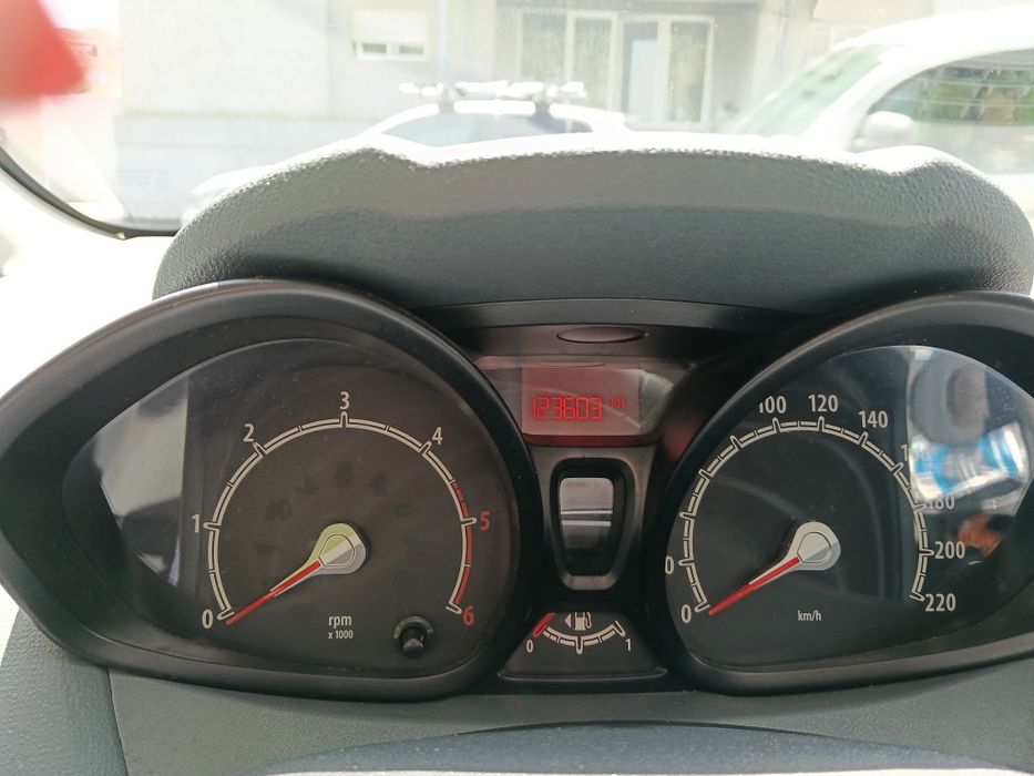 Ford fiesta 1.2 gasóleo