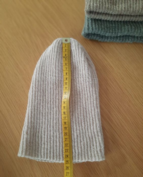 Rekodzielo,czapki ręcznie dziargane