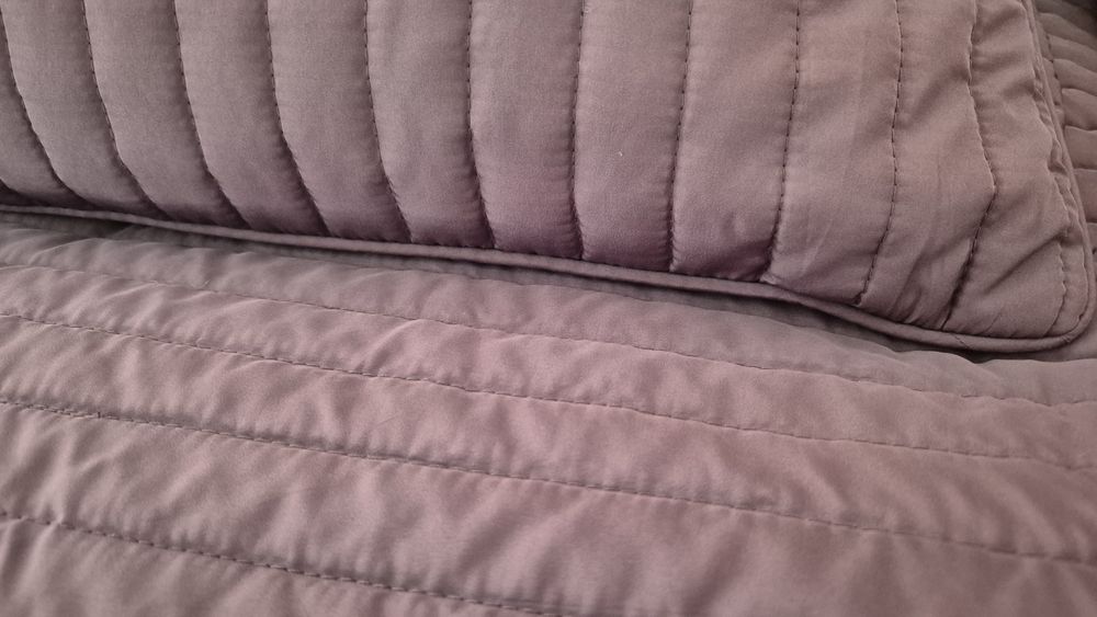 Colcha cama 240 x 180, com almofadas