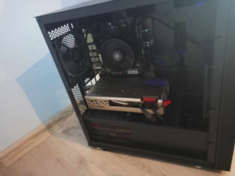 Komputer gamingowy, Monitor 180hz i myszka Logitech G pro Superlight