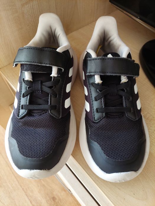Продам дитячі кросівки Adidas