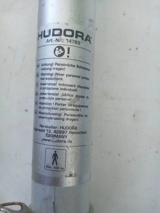 Продам детсктй самокат HUNDORA