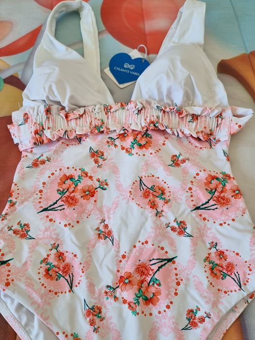 Fato de Banho Jovem/Mulher/Senhora Floral

Tamanho S/36, Artigo Novo
