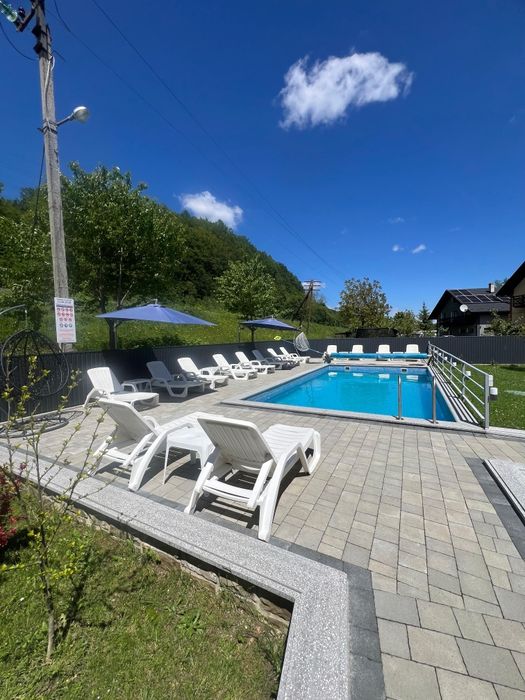 Відпочинок в Яремчі садиба Фенікс. Окремі будиночки та номера