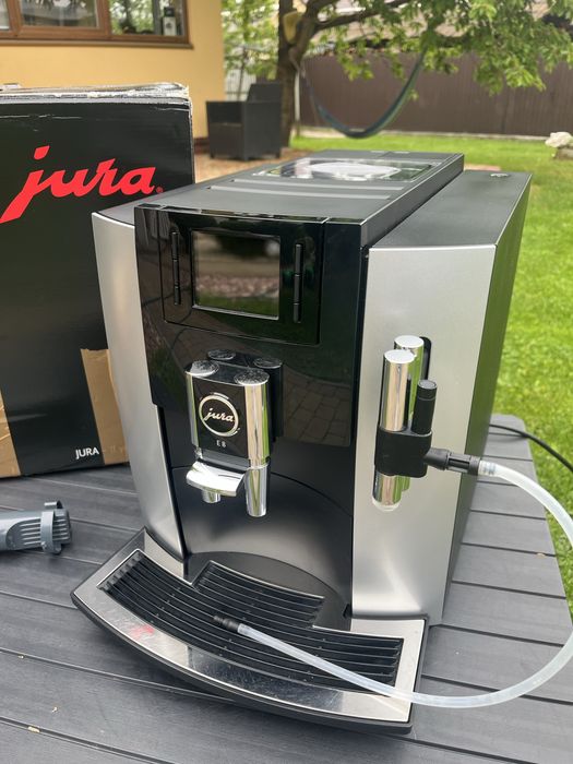 Автоматична кавомашина Jura E 8 привезена із Німеччини. Після ТО і налаштувань. Додається гарантія