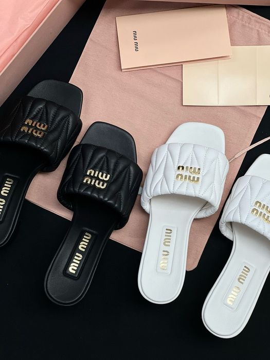 Wysylka z Polski klapki miu miu