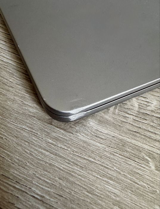 MacBookAir 13” space gray 2022 (m2) 8gb 512gb space grey