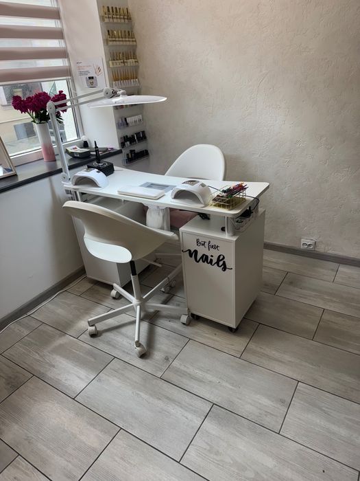 Wynajem stanowiska manicure, fryzjer