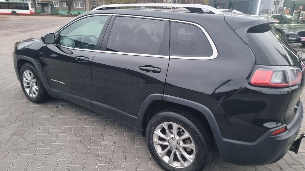 Jeep cherokee 2018 р.