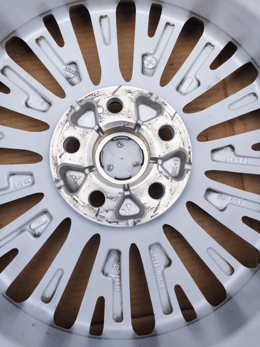 Диски Mitsubishi Outlander R18(5*114,3)+225/55/18 шини літні Yokohama