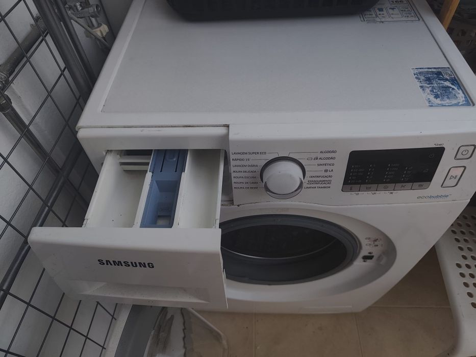 Vendo máquina de lavar Samsung.