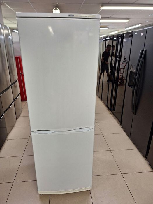 Холодильник Indesit з морозилкою бюджетний доставка МАГАЗИН ТЕХНІКИ