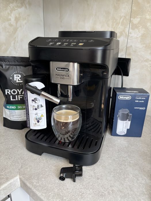 Кавомашина delonghi magnifica evo