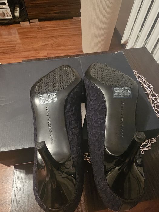 Szpilki Tommy Hilfiger rozmiar 41.